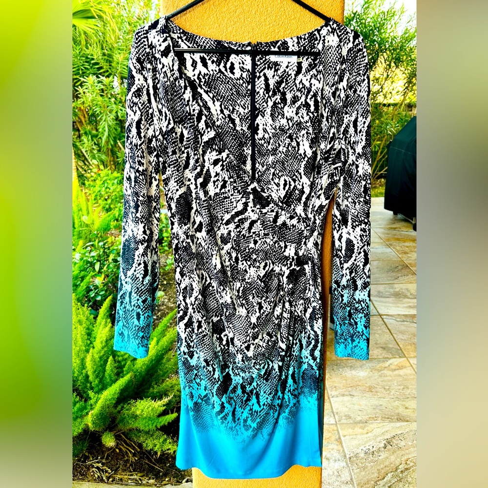 Gorgeous CALVIN KLEIN Sexy Slimming Wrap Dress Turquoise Black SZ 12